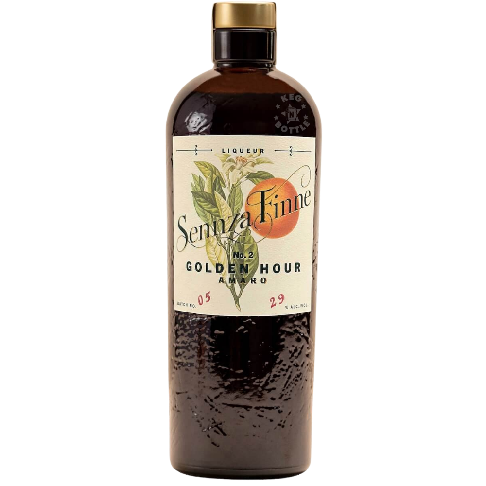 SennzaFinne Amaro No. 2 Golden Hour bottle featuring blackberry, strawberry, citrus and wild fennel botanicals.