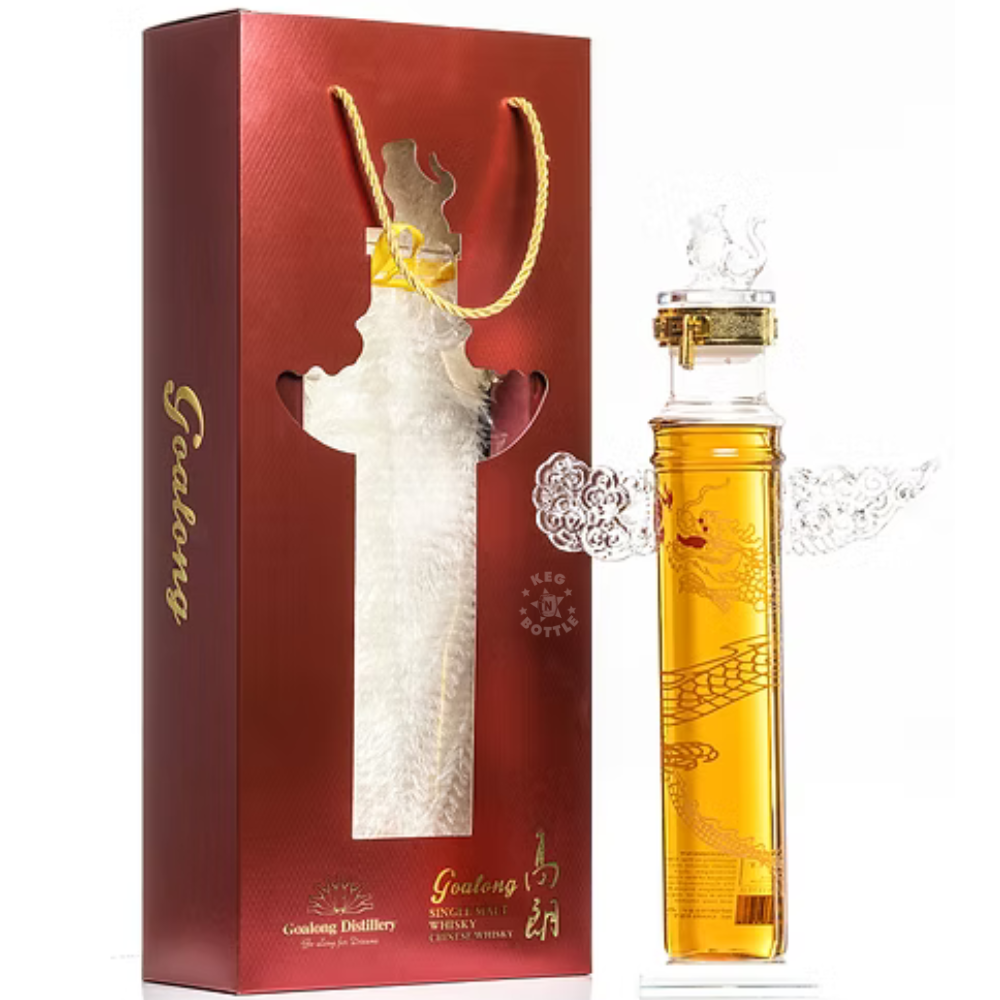 Goalong Hu Huabiao commemorative Chinese single malt whisky in an ornate hand-blown glass bottle with dragon, cloud, pillar and sculptural details.