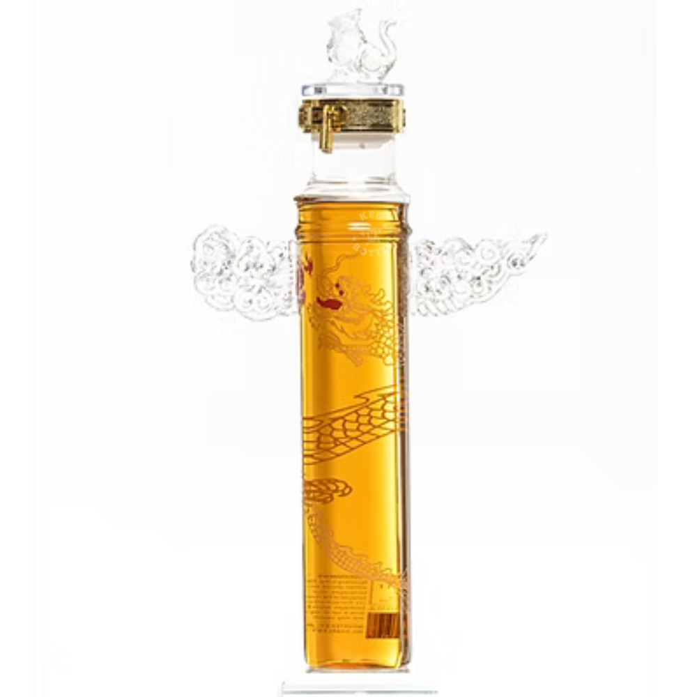 Goalong Hu Huabiao commemorative Chinese single malt whisky in an ornate hand-blown glass bottle with dragon, cloud, pillar and sculptural details. 1
