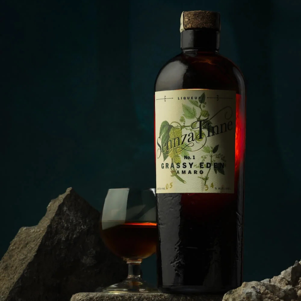 SennzaFinne Amaro No. 1 Grassy Eden bottle crafted in Seattle, Washington with pea shoots, lovage and Cascade hops. 2