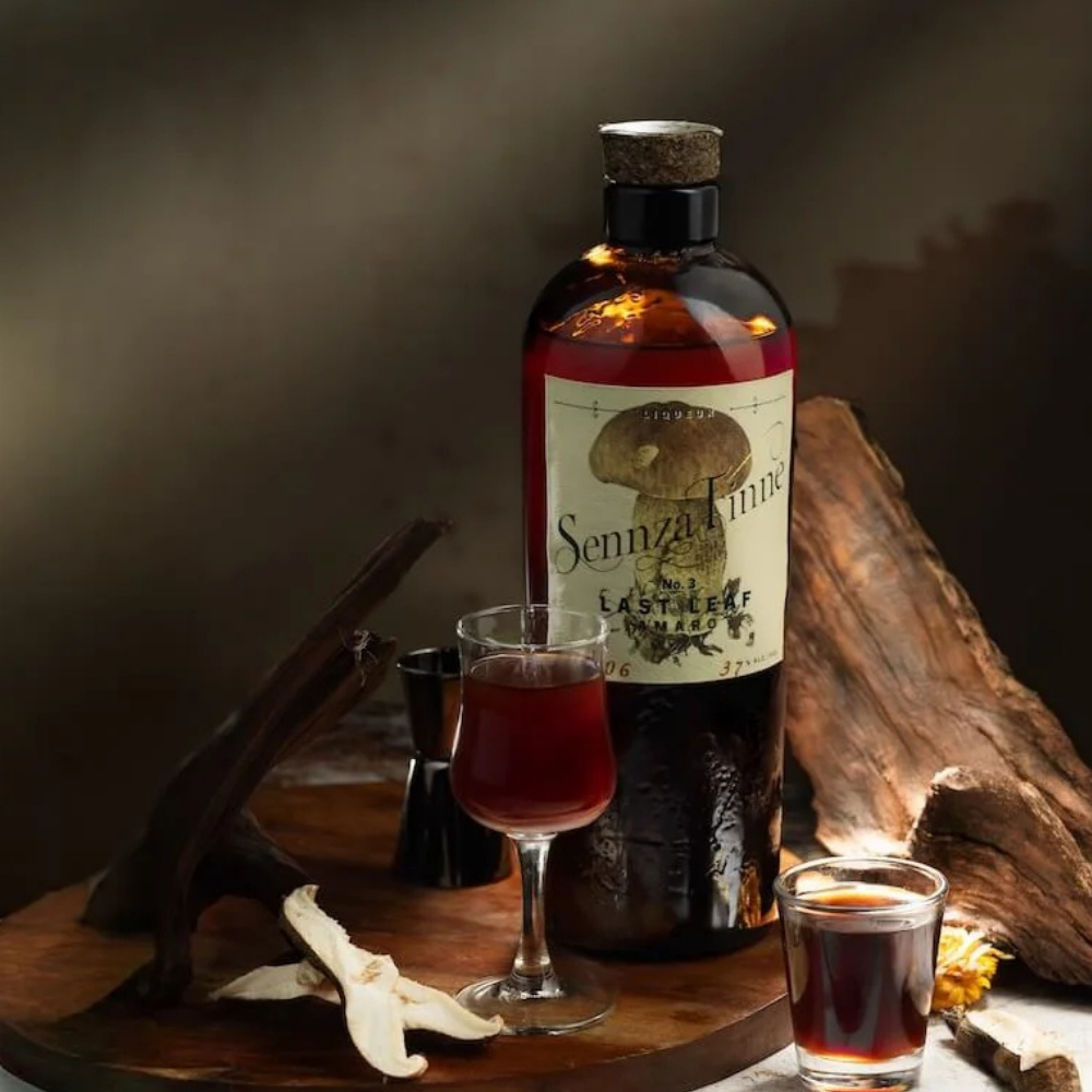 SennzaFinne Amaro No. 3 Last Leaf bottle featuring porcini mushroom, ginger, pine resin and warming botanicals. 2