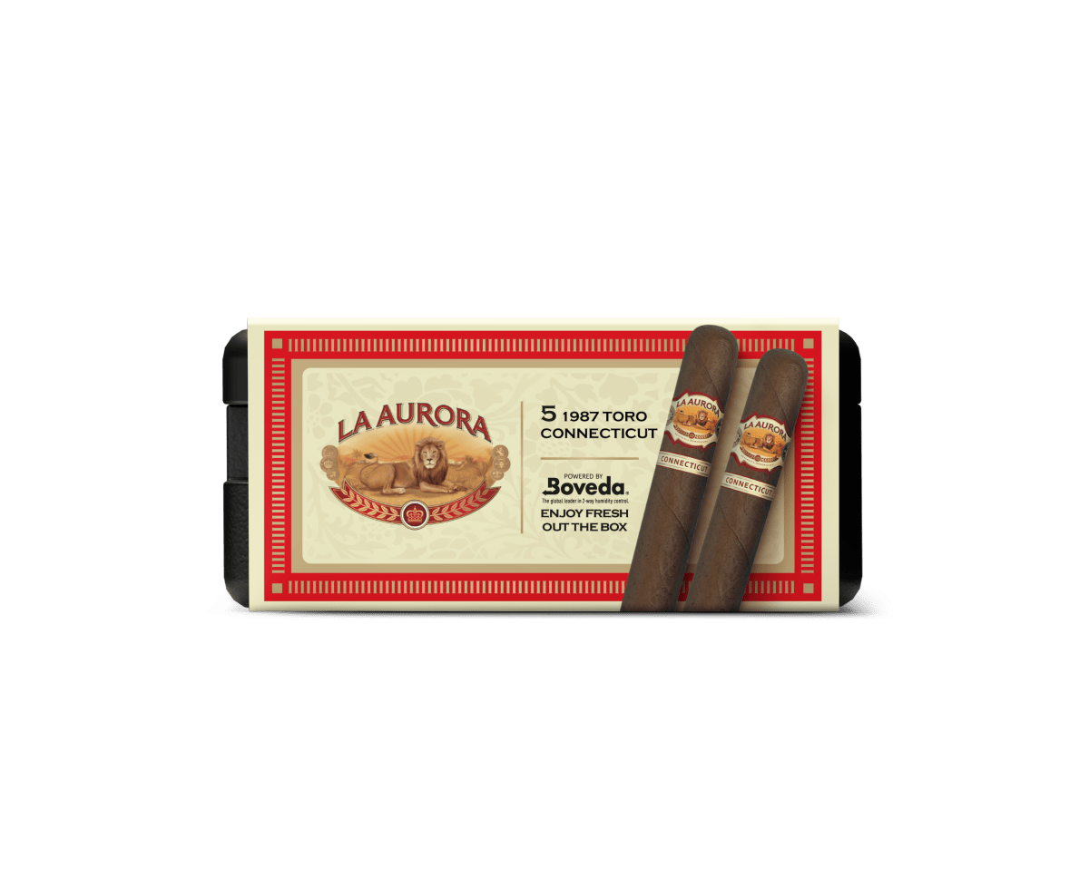 La Aurora Premium Cigars Set + Personal Humidor by CigarBros | Keg N Bottle